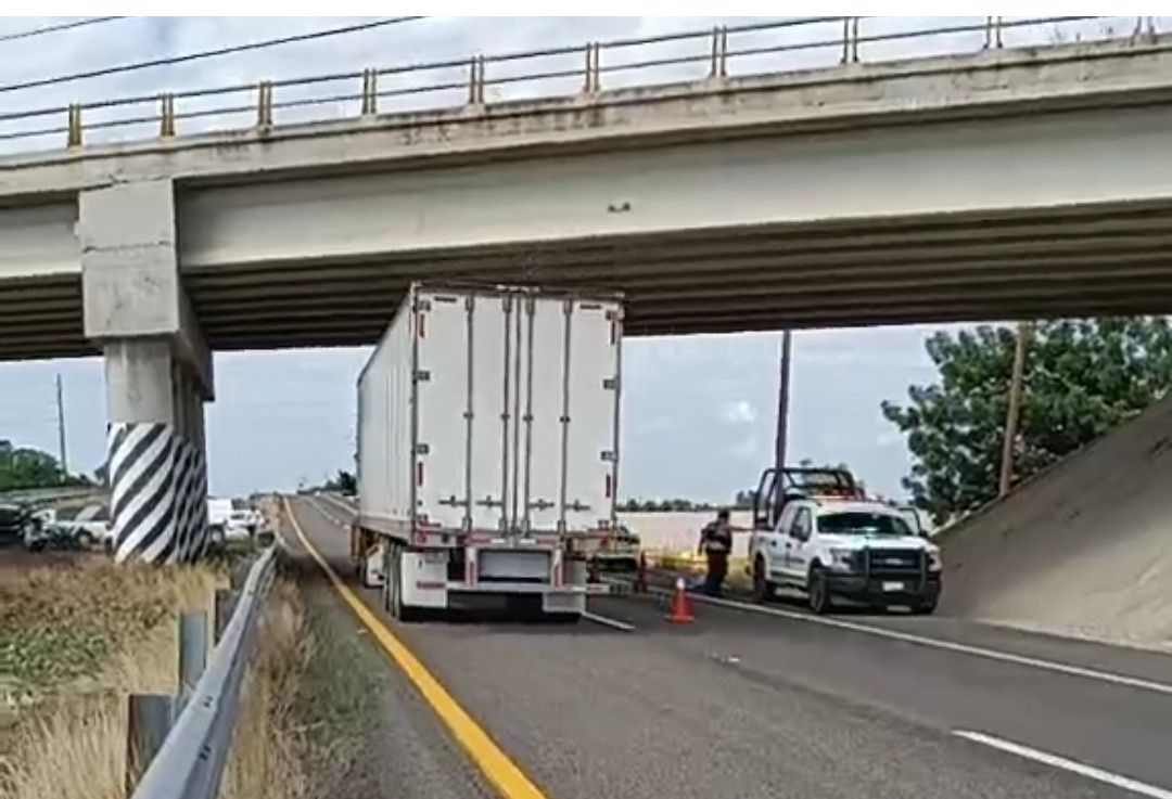 Encuentran cuerpo decapitado y cabeza de una persona, sobre la Maxipista Culiacán -Mazatlán