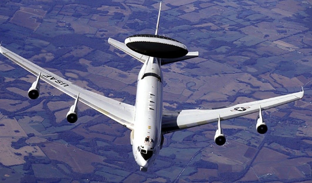 El gobierno de los Estados Unidos, alertó a operadores de vuelos comerciales sobre acciones militares en el espacio aéreo de México y Centroamérica