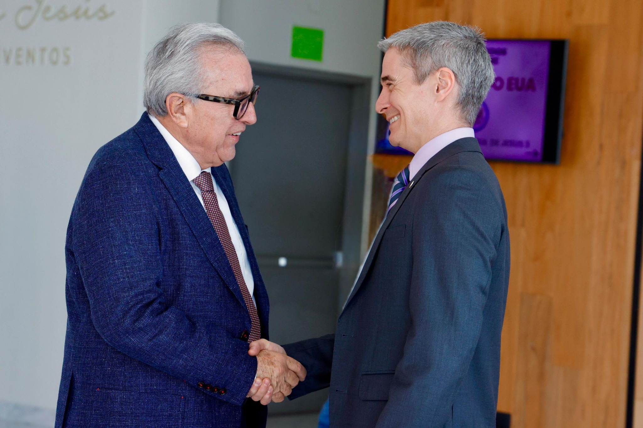 Reunión del gobernador Rubén Rocha Rocha y el Cónsul General de los Estados Unidos en Hermosillo