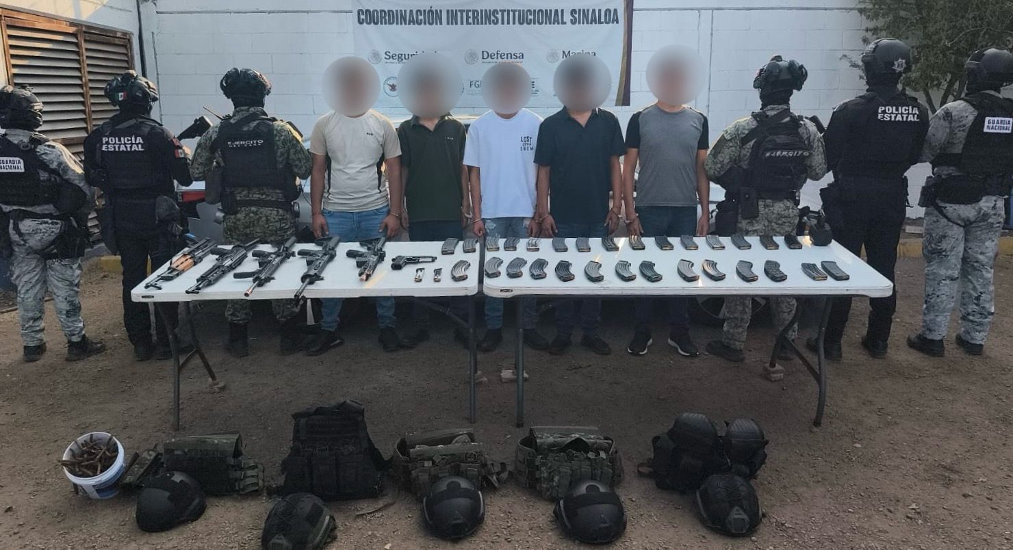 En la Guadalupe Victoria, de Culiacán Detienen a cinco civiles armados con fusiles; dos de ellos son menores de edad