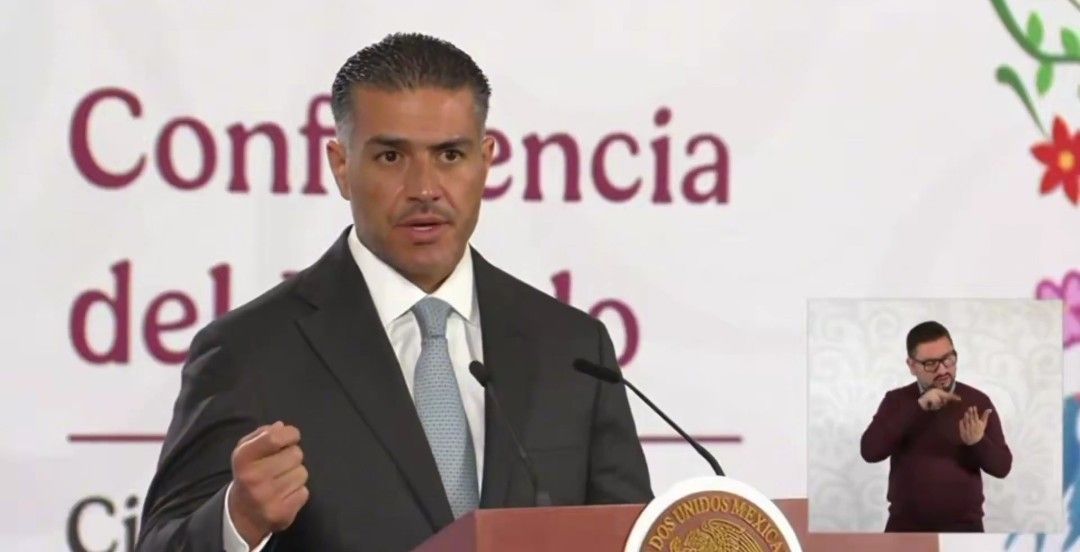 El gobernador Rubén Rocha tiene orden de aprehension en Estados Unidos, desconozco si tiene ficha roja de Interpol en México: García Harfuch
