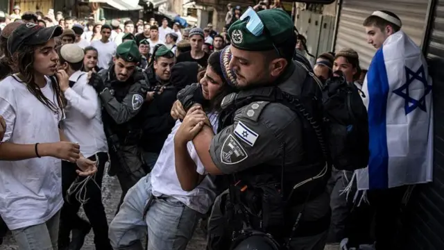 Israel (Pueblo Deicida) mató a 5 periodistas cuyo ataque quedó grabado en vivo