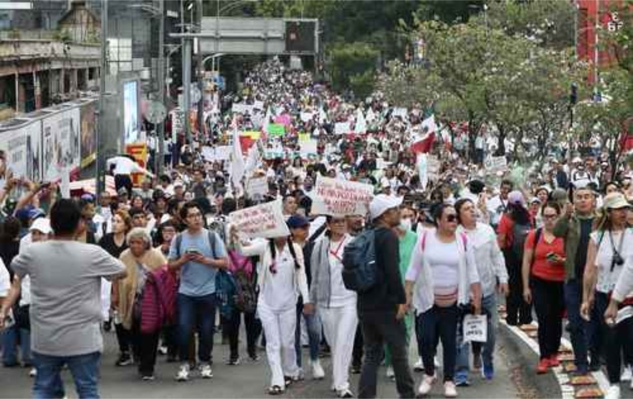 Trabajadores del IMSS amplían protestas y demandas